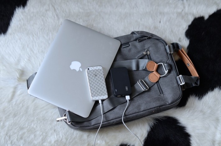 Balo laptop và Macbook