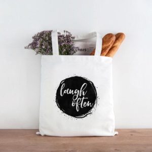 Túi vải bố là một sản phẩm để sử dụng nhiều vào việc marketing và quảng bá thương hiệu hoặc làm quà tặng đi kèm với sản phẩm.