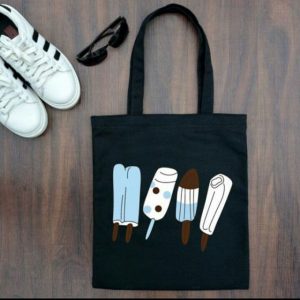 Với mức giá thành cạnh tranh và hợp lý, túi vải bố 1 ngăn đơn giản đang được sử dụng rộng rãi