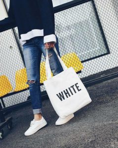 Khi đặt may túi vải bố tại những xưởng uy tín sẽ mang tới những sản phẩm chất lượng tốt nhất cho doanh nghiệp