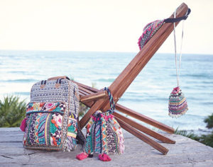  Điểm nhấn trên bao bì sản phẩm không chỉ giúp doanh nghiệp trong quá trình thương mại của sản phẩm mà còn thuận lợi cho doanh nghiệp để sử dụng trong các hoạt động truyền thông.