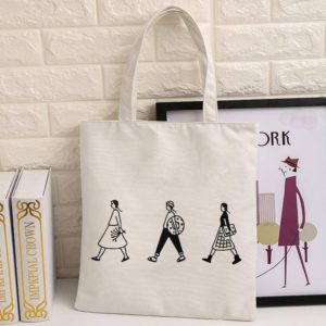Để tạo ra 1 chiếc túi vải bố đẹp và sang trọng không hề đơn giản, đến với Trí Việt để sở hữu những chiếc túi vải bố theo đúng yêu cầu của bạn.