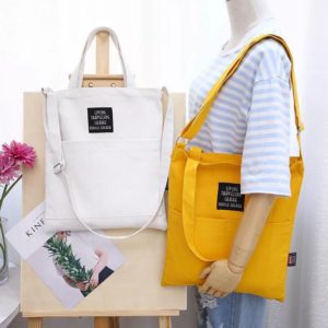Các loại túi vải bố phù hợp để đi dạo phố, đi du lịch hay đi làm,… có thể kết hợp với mọi loại trang phục. Khách hàng có thể sử dụng chiếc túi này để đựng nhiều vật dụng trong cuộc sống