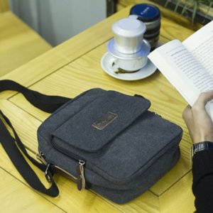 Túi vải bố đeo chéo dáng đứng được lựa chọn và tin dùng vì những tiện ích mà nó mang lại và " tuổi thọ" cao của sản phẩm