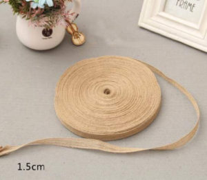 Nếu là tín đồ handmade, chắc hẳn bạn đã quen với dây ruy băng vải đay bởi những tính năng vô cùng hữu ích của nó.