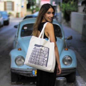 Túi vải bố không chỉ là sản phẩm thời trang mà còn là sản phẩm cho các chiến lược marketing của các doanh nghiệp.