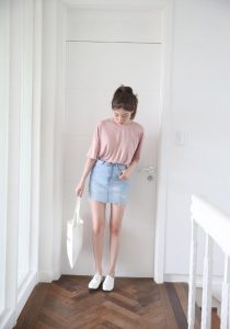 Sử dụng túi vải bố là cách để tiết kiệm chi phí marketing và chi phí bán hàng, góp phần tạo nên phong cách thời trang đặc biệt cho các giới trẻ.