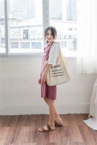 Kích cỡ của túi luôn là vấn đề được quan tâm đứng sau kiểu dáng thiết kế