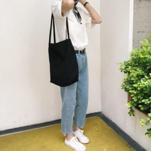 Người dùng có thể tự do thể hiện cá tính hay lập trường sống của bản thân lên túi cho tất cả mọi người biết.