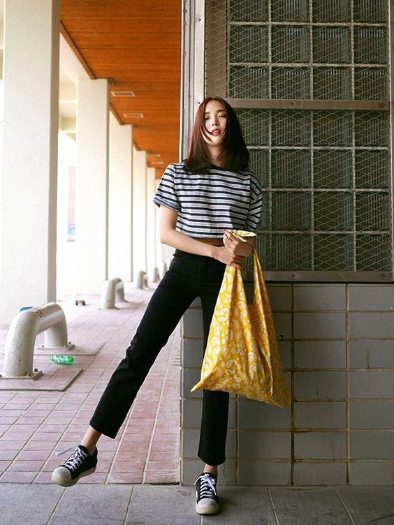 Vệ sinh túi vải bố đúng cách và thường xuyên giúp cho túi vải bố luôn được sạch sẽ như mới.