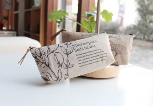 Túi vải bố đang tồn tại trên thị trường với rất nhiều kiểu dáng, thiết kế và màu sắc khác nhau nên phù hợp với nhiều đối tượng sử dụng khác nhau. 