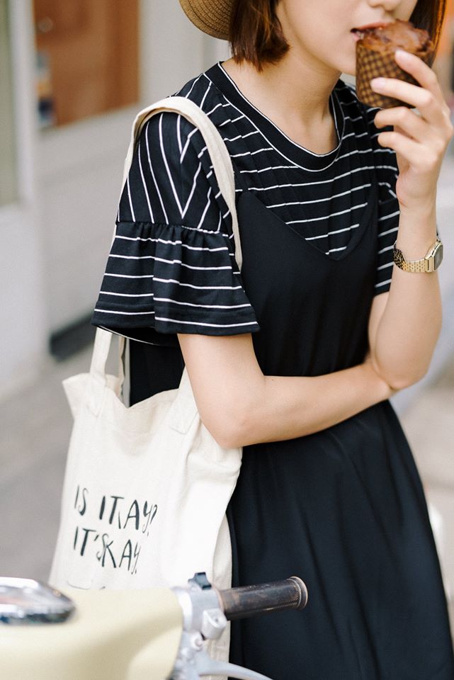 Túi vải bố được khách hàng yêu thích và sử dụng rộng rãi bởi ngoài chất liệu thân thiện môi trường, giá thành rẻ và những nội dung in lên túi