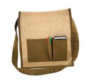 Giá thành túi vải đay khá rẻ, chỉ giao động từ 25.000 VNĐ-35.000VNĐ cho túi vải đay đeo chéo