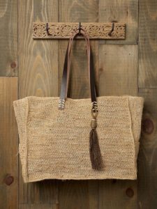 Túi vải đay vừa bền chắc, tiện dụng để chứa đựng, bảo quản sản phẩm vừa mang lại giá trị marketing cho doanh nghiệp vừa là phụ kiện thời trang độc đáo.