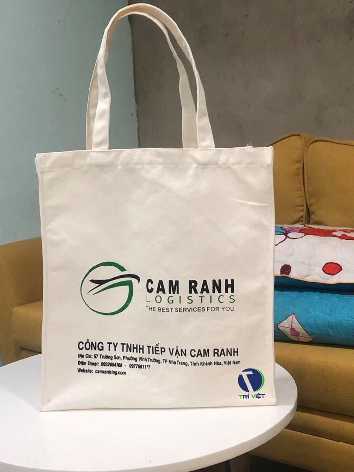 Liên hệ với Trí Việt để được tư vấn chọn và thiết kế mẫu túi vải bố phù hợp nhất, với chất lượng tốt nhất, giá rẻ nhất 