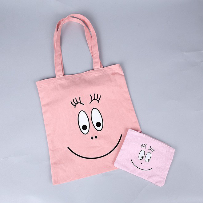 Ngại ngần gì mà không mượn những chiếc túi tote in hình độc đáo để thể hiện cá tính của mình nào