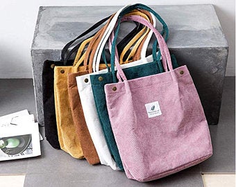 Trí Việt là đơn vị đi đầu trong việc cung cấp sản phẩm túi vải canvas, túi vải canvas làm quà tặng tại thị trường HCM.