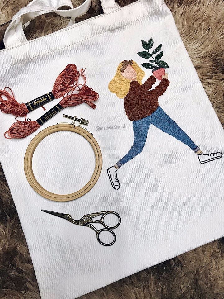 Túi xách vải canvas thêu tại Trí Việt ý nghĩa, sang trọng phù hợp với từng mục đích sử dụng khác nhau với giá thành hợp lý nhất.