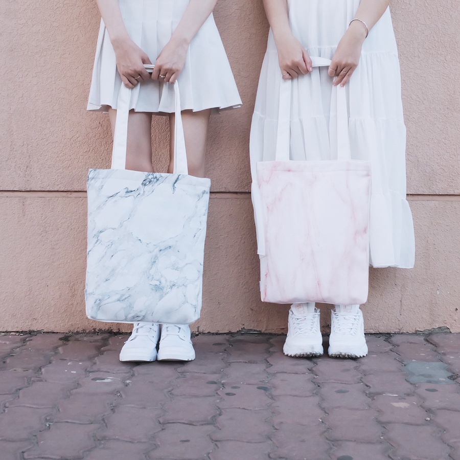 Kết hợp canvas bags với trang phục phù hợp, thời trang cho cô nàng “nhỏ nhắn”