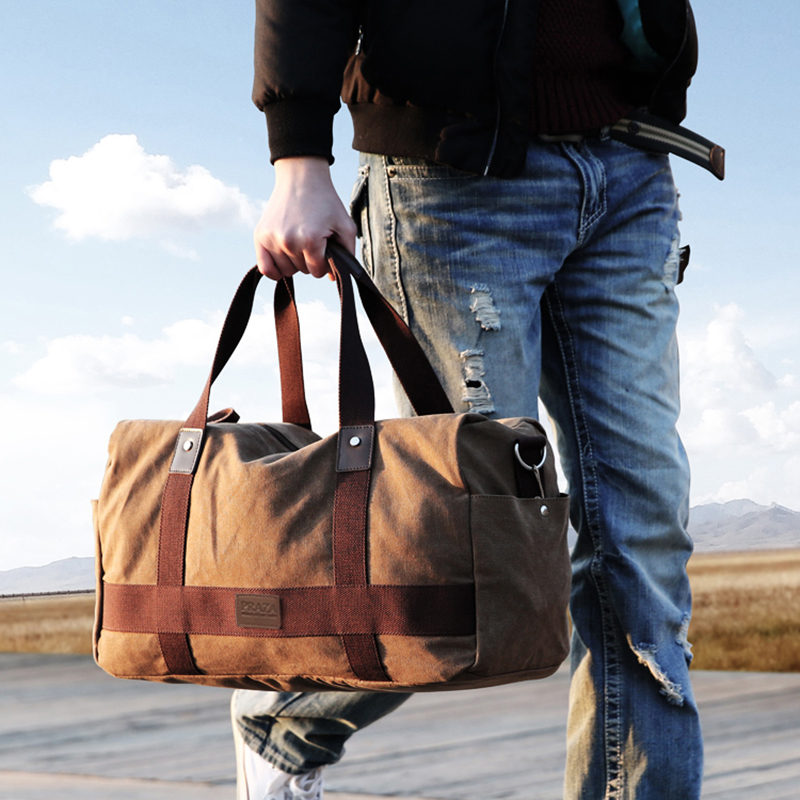 Canvas basg travel rất tiện dụng để bạn đựng quần áo và đồ dùng cá nhân của mình vào mỗi khi đi du lịch xa nhà