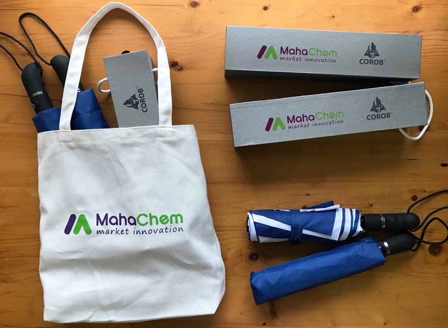 Canvas bags làm quà tặng sự kiện giúp khách hàng lưu lại thông tin event một cách đầy ấn tượng.
