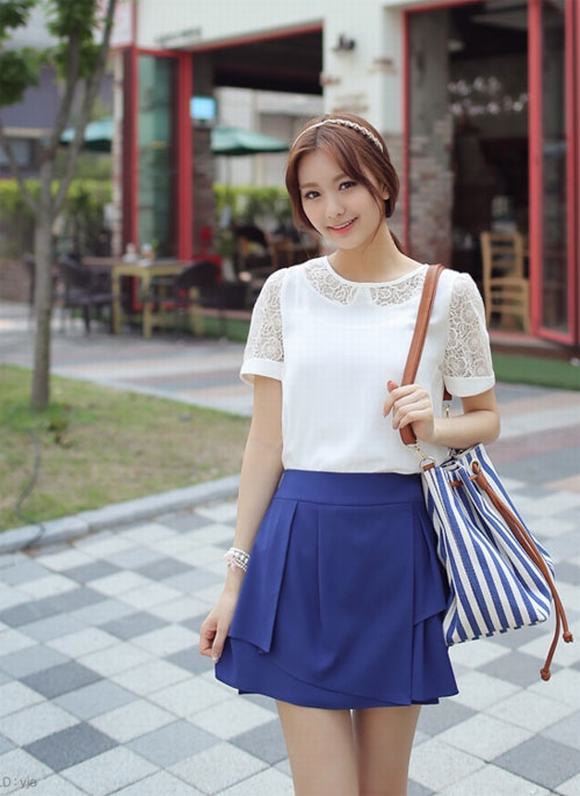 Túi canvas dạng hộp, kích cỡ vừa phải, đứng dáng phù hợp với môi trường công sở