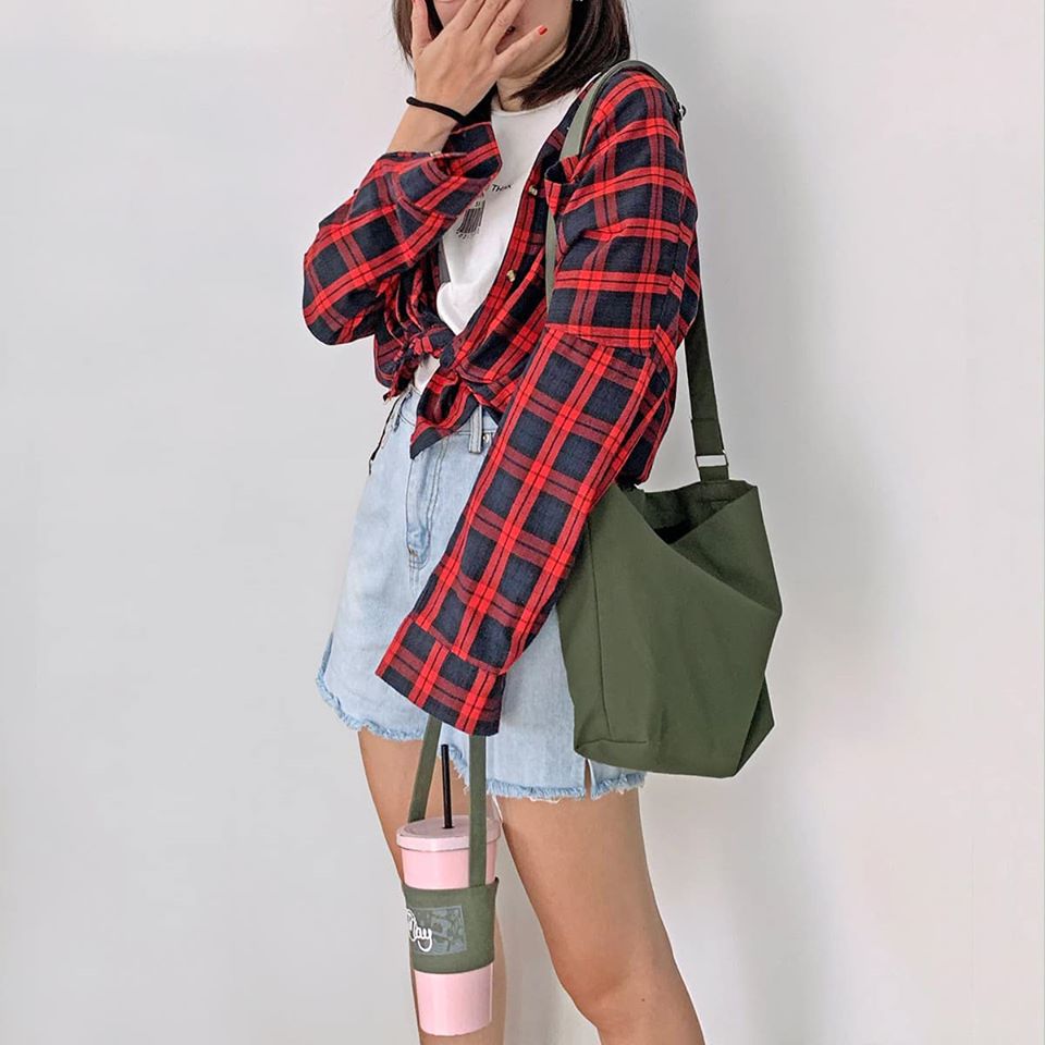 Với bạn gái, ngay cả một chiếc túi xách cũng có thể cải thiện được hình dáng nếu chọn được chiếc túi phù hợp.