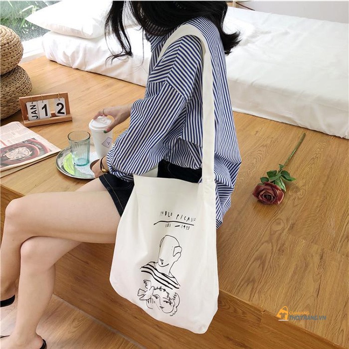 Người dùng luôn tin tưởng dùng canvas bag cho mọi hoàn cảnh sử dụng vì tiện ích và tính thẩm mỹ