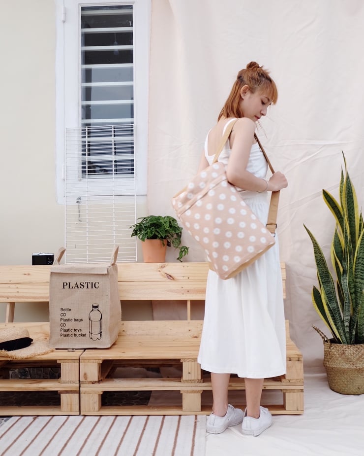 Balo hình ống vải bố không chỉ mang đến độ bền, tiện ích mà còn mang đến tính thẩm mỹ, tinh tế cao.