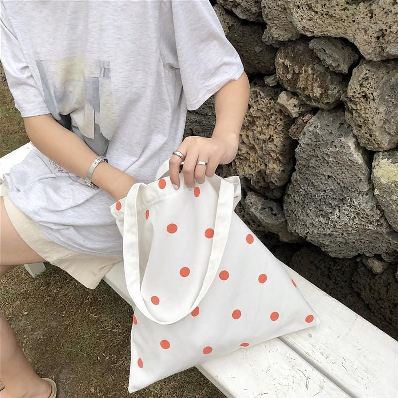 Túi tote vải canvas chấm bi tiện ích, đa năng, năng động, cá tính và thời trang