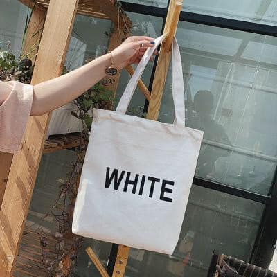 Túi canvas với nhiều màu sắc khác nhau như là một làn gió mát lạnh thổi bùng một phong cách thời trang mới