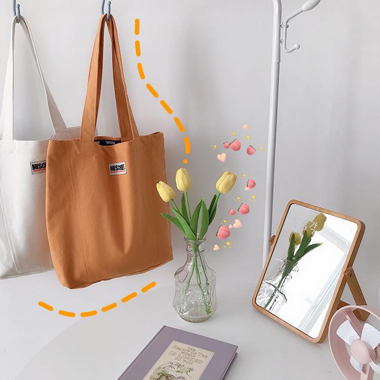 Túi vải canvas bằng cách nào đó, nó mang lại sự độc đáo trong tính linh hoạt