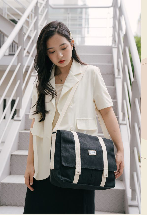 Thiết kế của dòng túi này không chỉ mang vẻ lịch lãm mà còn đảm bảo sự tiện dụng và thời thượng.