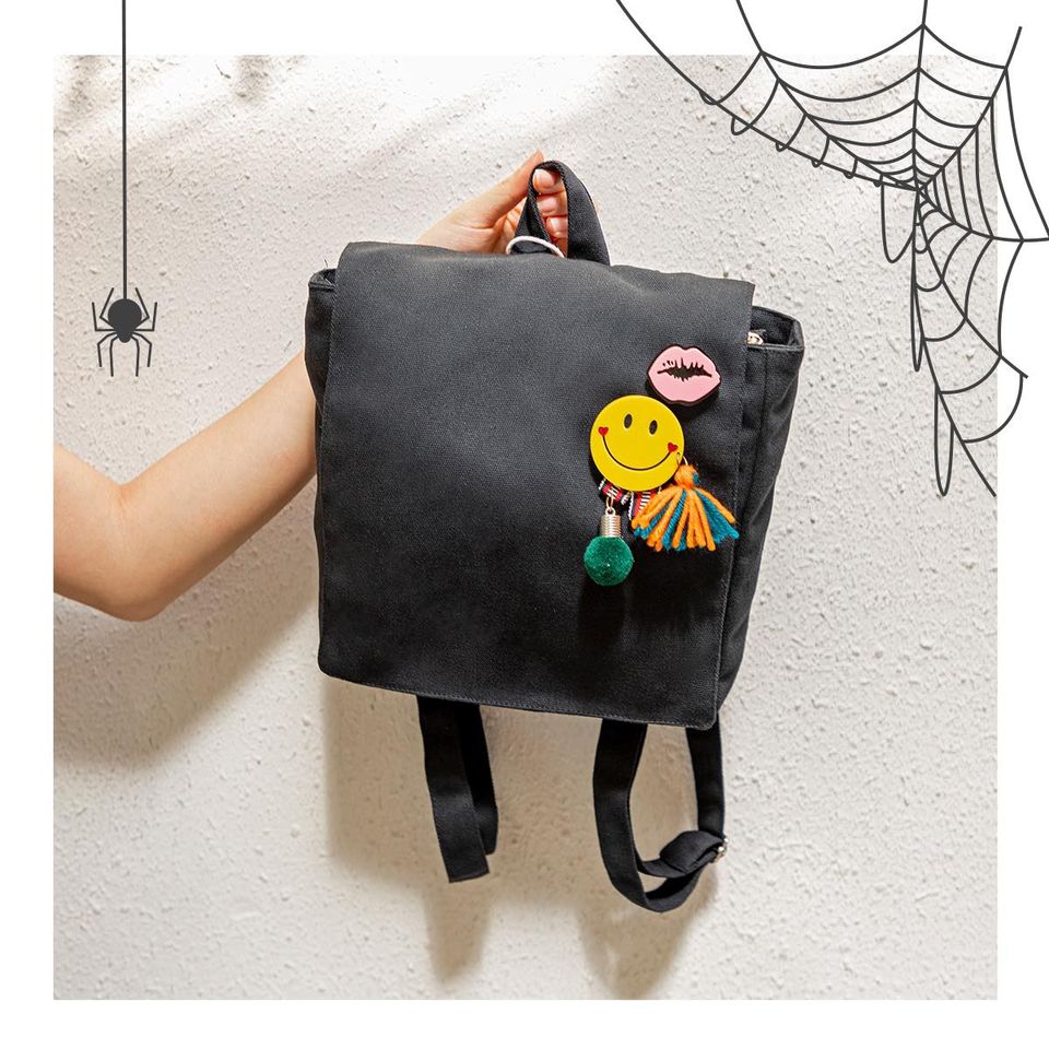 Trí Việt sẽ mang tới cho bạn dịch vụ thiết kế và may in túi vải canvas các loại với giá cạnh tranh nhất trên thị trường ngày nay.