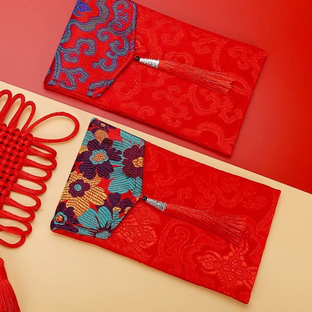 Bao lì xì được may từ chất liệu vải mang tới sự tiện dụng và chỉnh chu