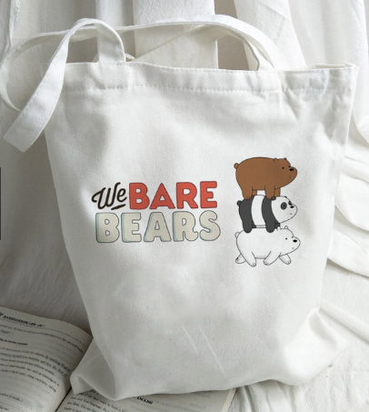 Túi vải canvas We Bare Bears tại Trí Việt sẽ giúp các bạn thật dễ thương, xinh đẹp và còn tiện lợi nữa