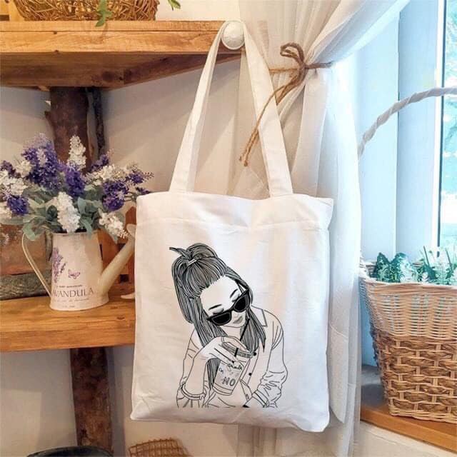 Mọi vấn đề đều sẽ được giải quyết bằng 1 chiếc túi tote canvas cho các cô nàng