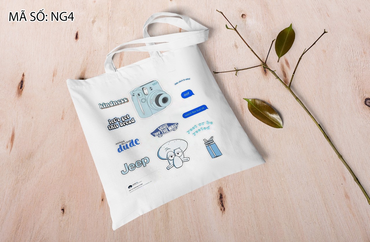 Túi vải canvas màu trắng in nhiều icon bé xinh bắt mắt, nổi bật, có thiết kế đơn giản, phong cách trẻ trung, cực kì tiện dụng
