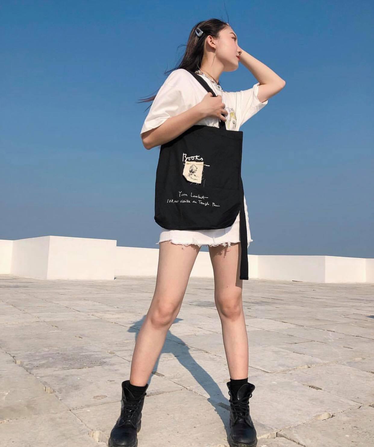 Với nguyên liệu từ sợi thiên nhiên, tote canvas rất an toàn với con người và thân thiện với môi trường